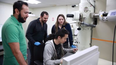 OxideCeramicsFourResearchers-web